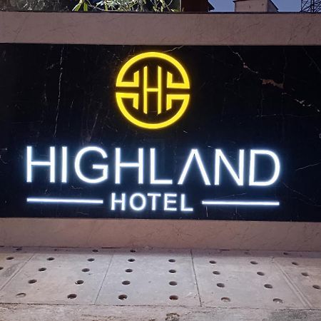 Highland Hotel Bangalore Exteriör bild