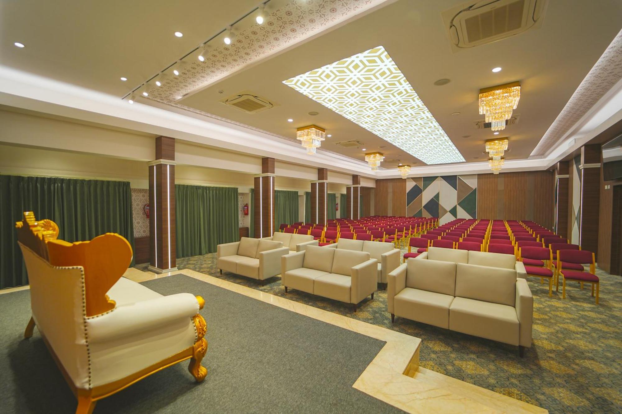 Highland Hotel Bangalore Exteriör bild