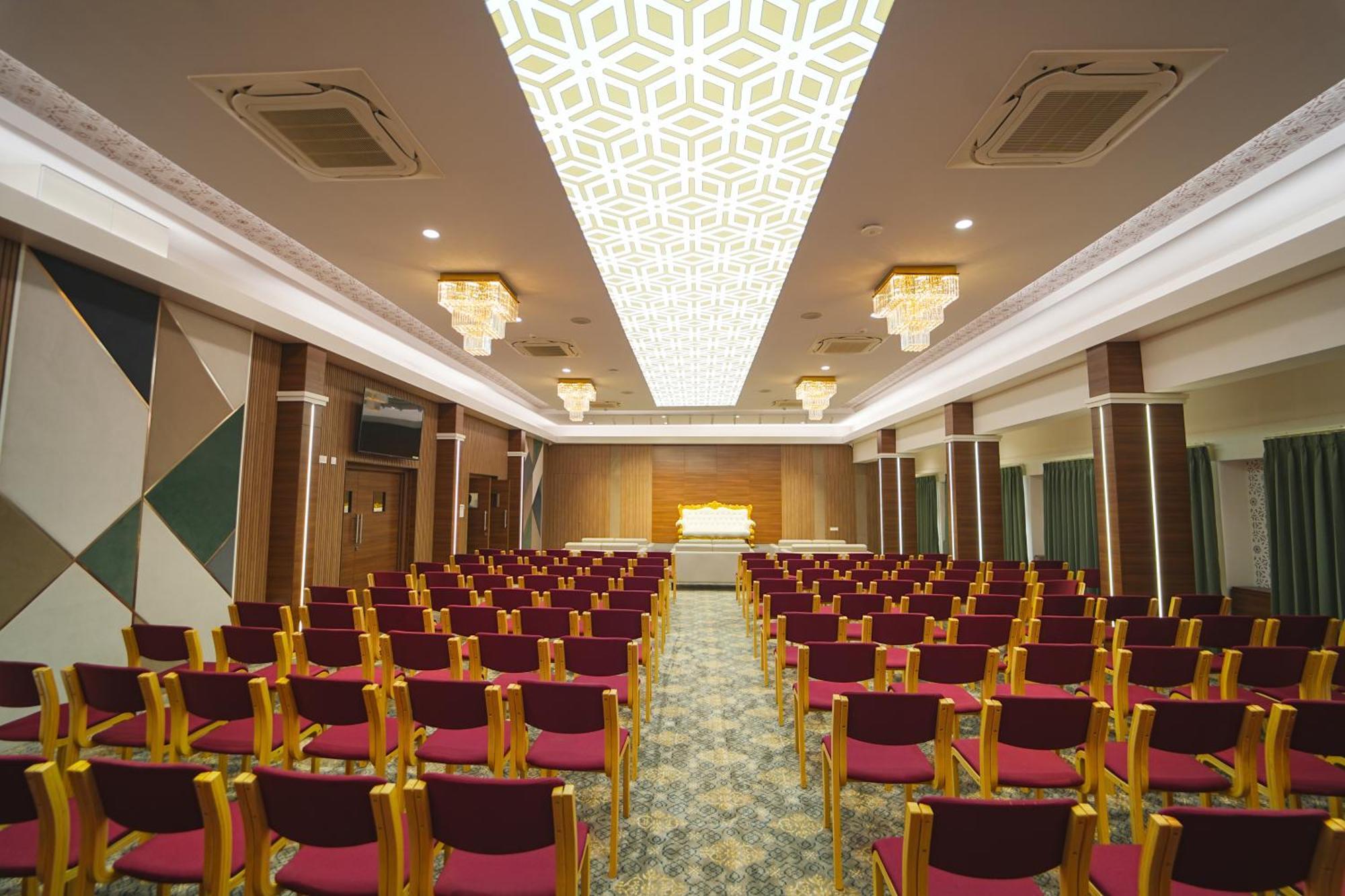 Highland Hotel Bangalore Exteriör bild